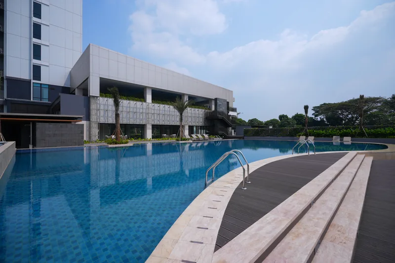 Kolam renang outdoor & tower Aerium